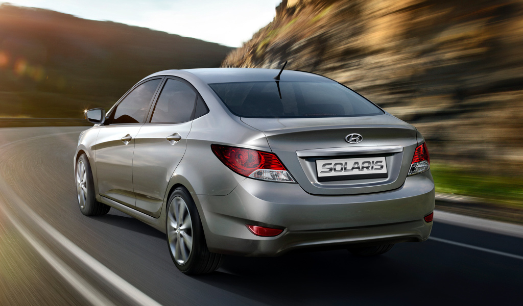 Автомобиль марки Hyundai модели Solaris