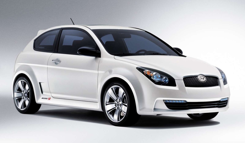 Автомобиль марки Hyundai модели Accent