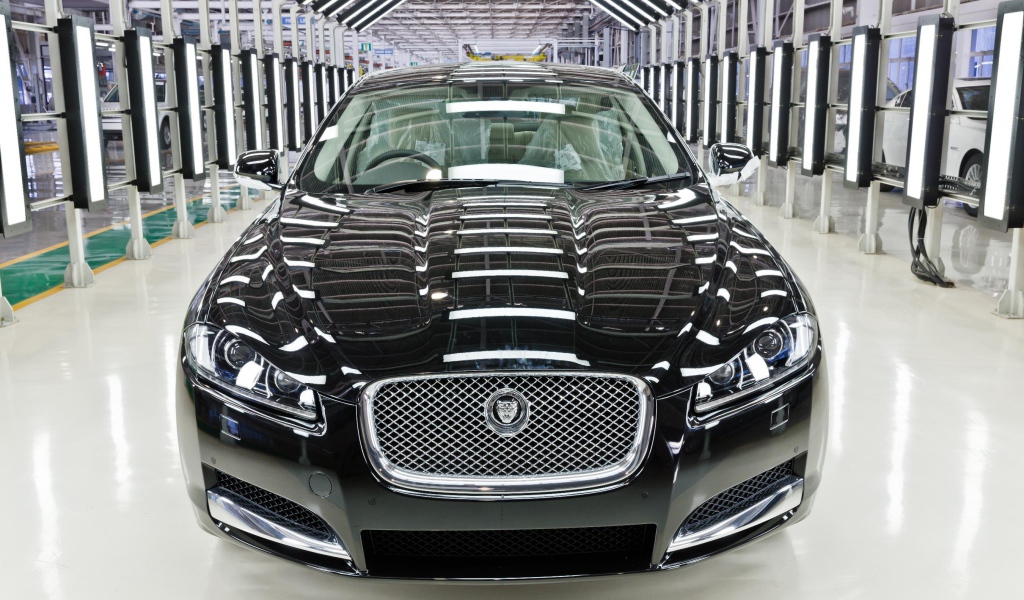 Jaguar XF в салоне