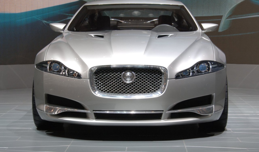 Новый Jaguar XF