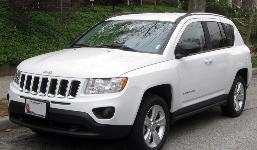 Белый Jeep Compass