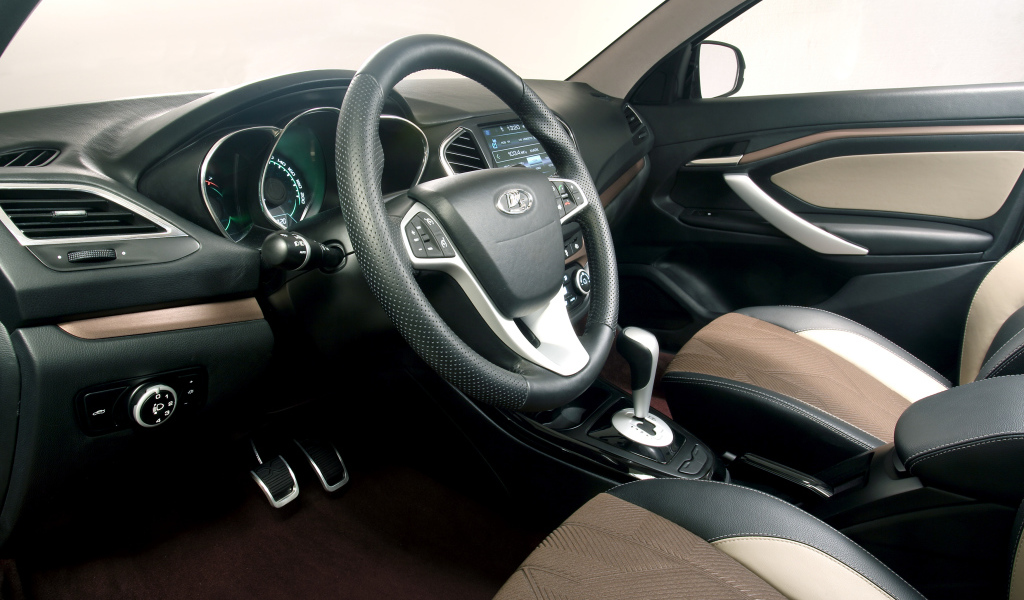 В салоне новой Лады Веста