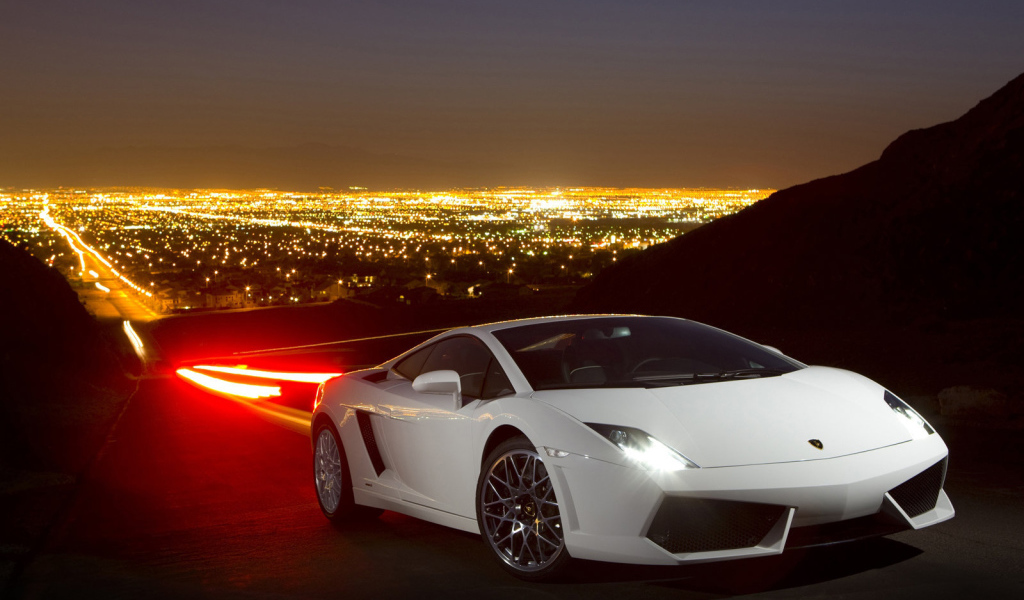 Красивый автомобиль Lamborghini Gallardo