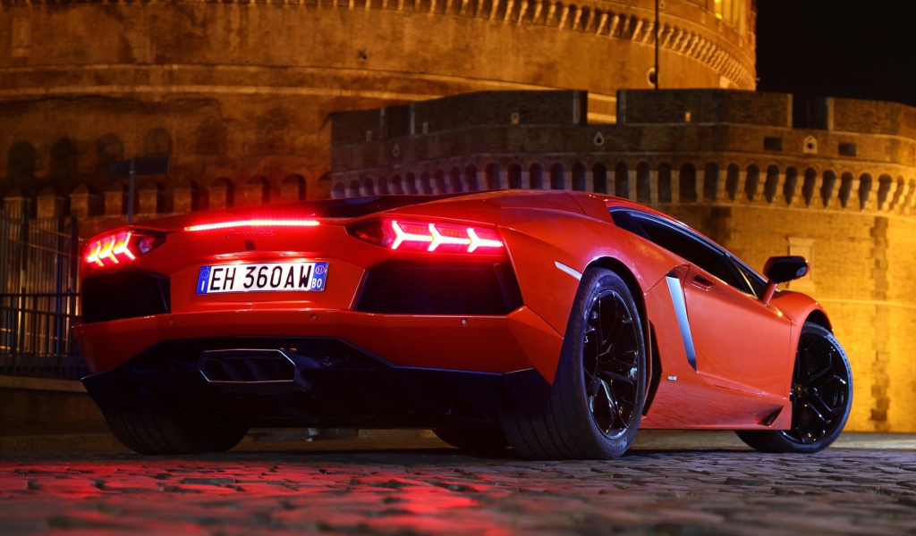 Дизайн автомобиля Lamborghini Aventador