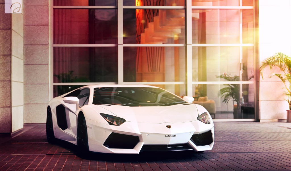 Белый Lamborghini aventador lp 700