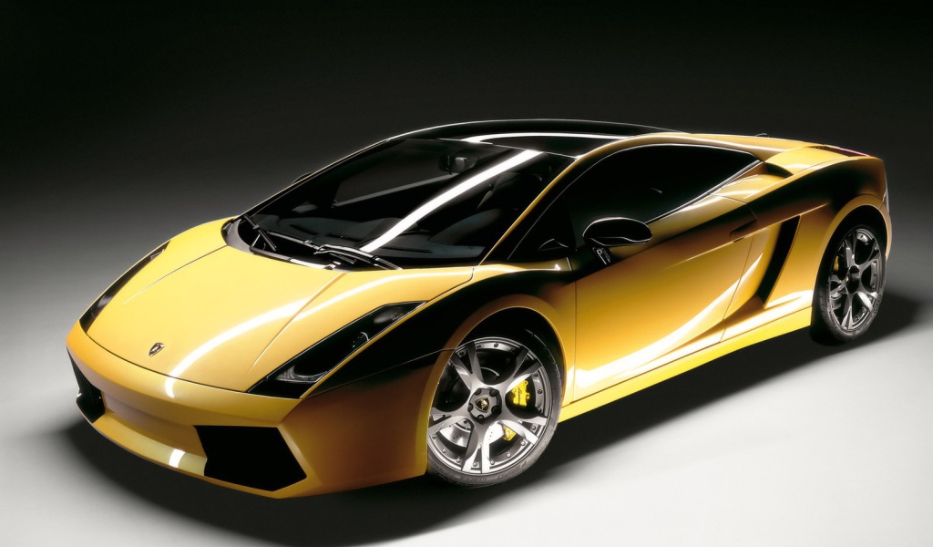 Желтый Lamborghini gallardo