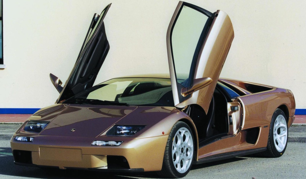 Надежный автомобиль Lamborghini Diablo