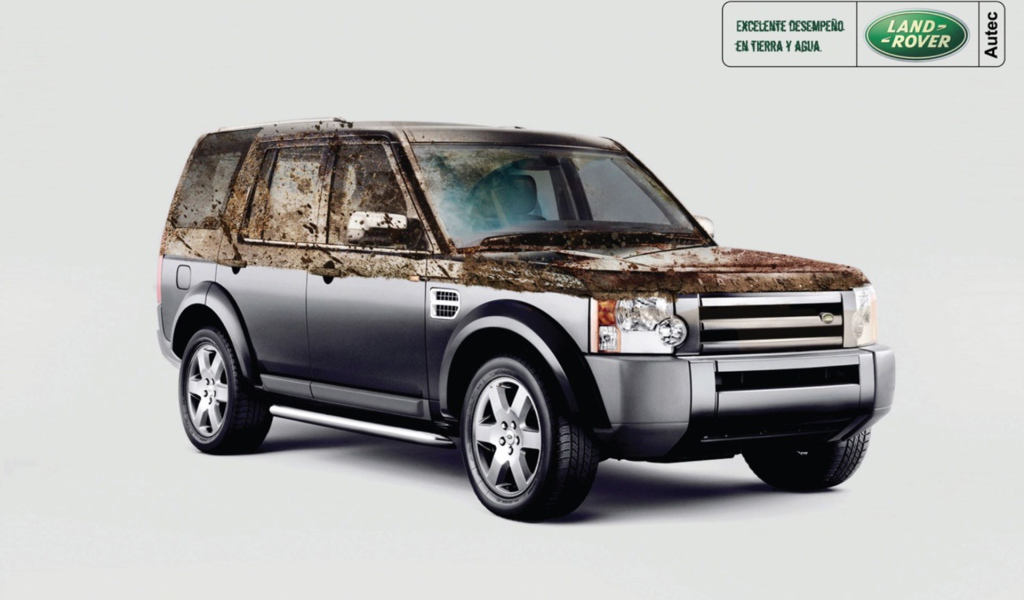 Красивый автомобиль Land Rover Discovery 3 в Москве
