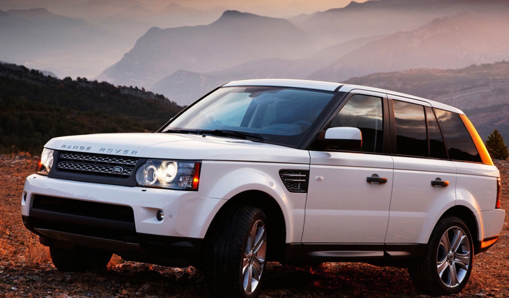 Белый Range Rover