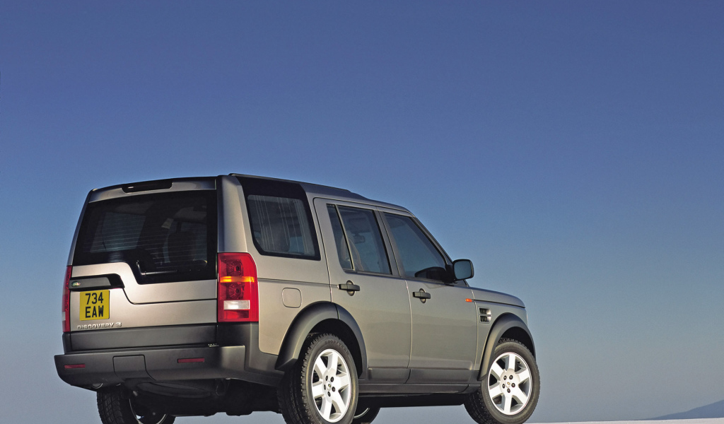 Автомобиль марки Land Rover модели Discovery 3