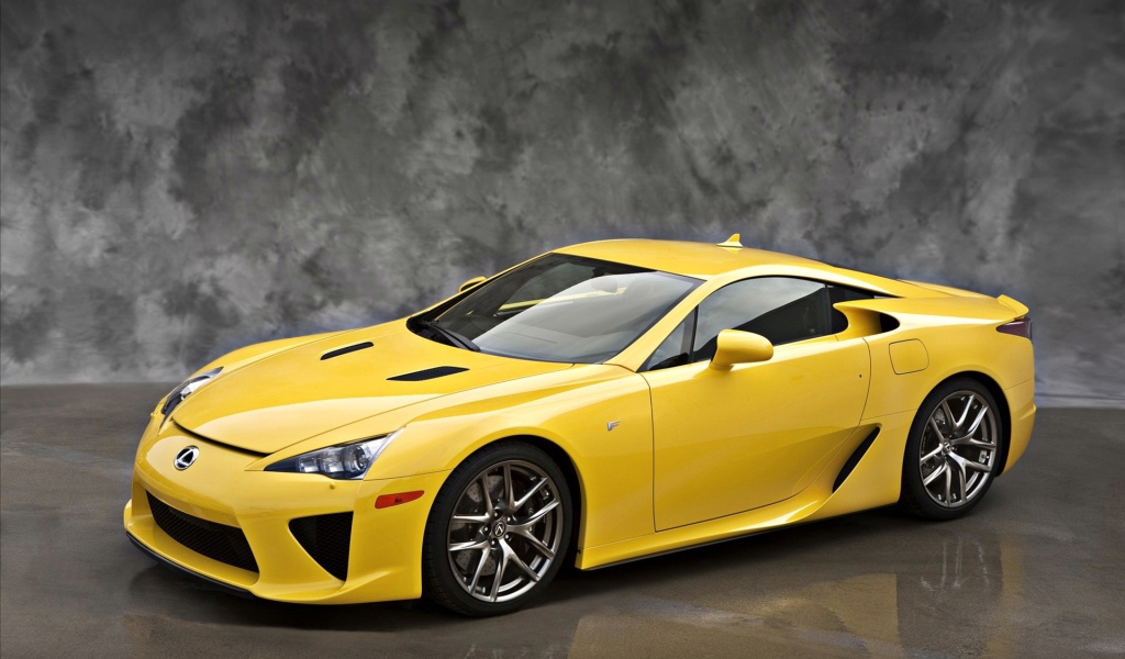 Автомобиль Lexus lfa