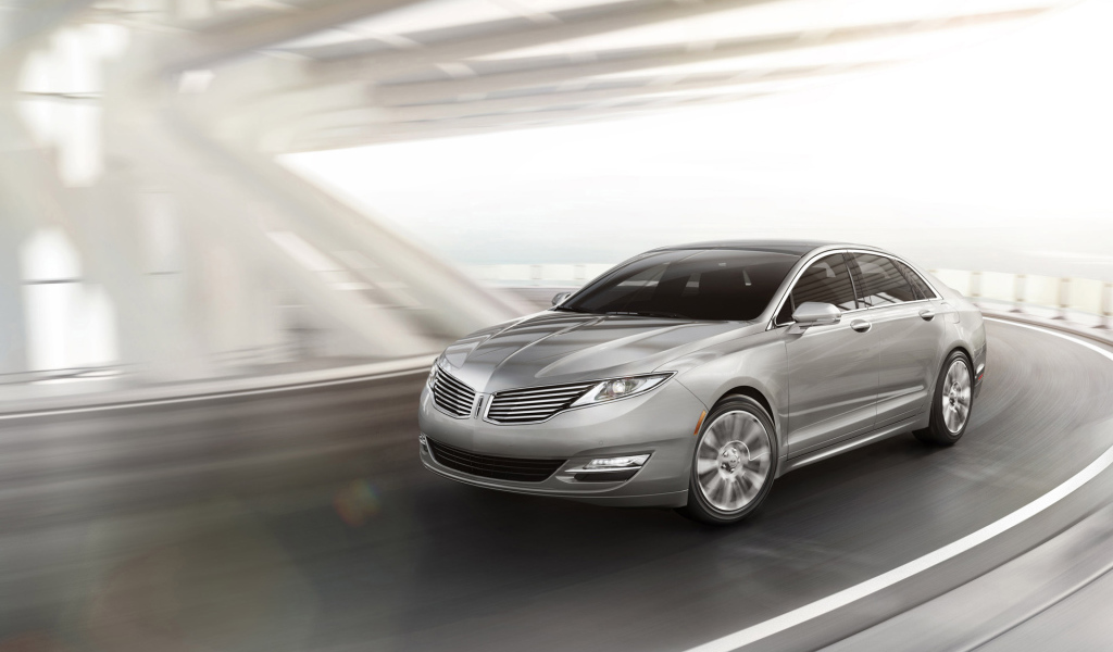 Красивый автомобиль Lincoln MKZ
