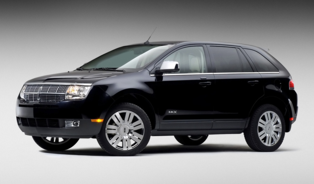 Автомобиль марки Lincoln модели MKX