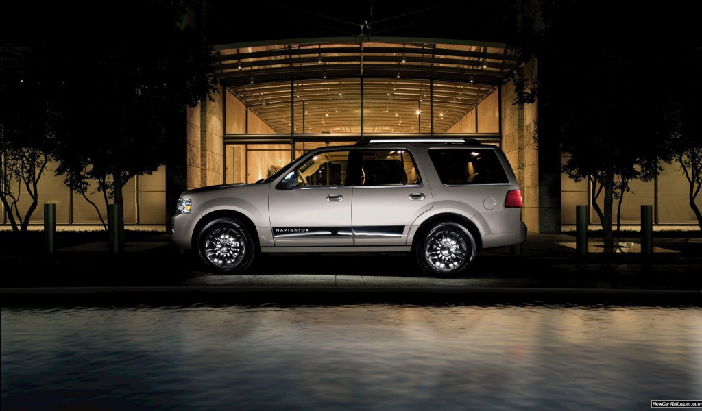 Надежная машина Lincoln Navigator