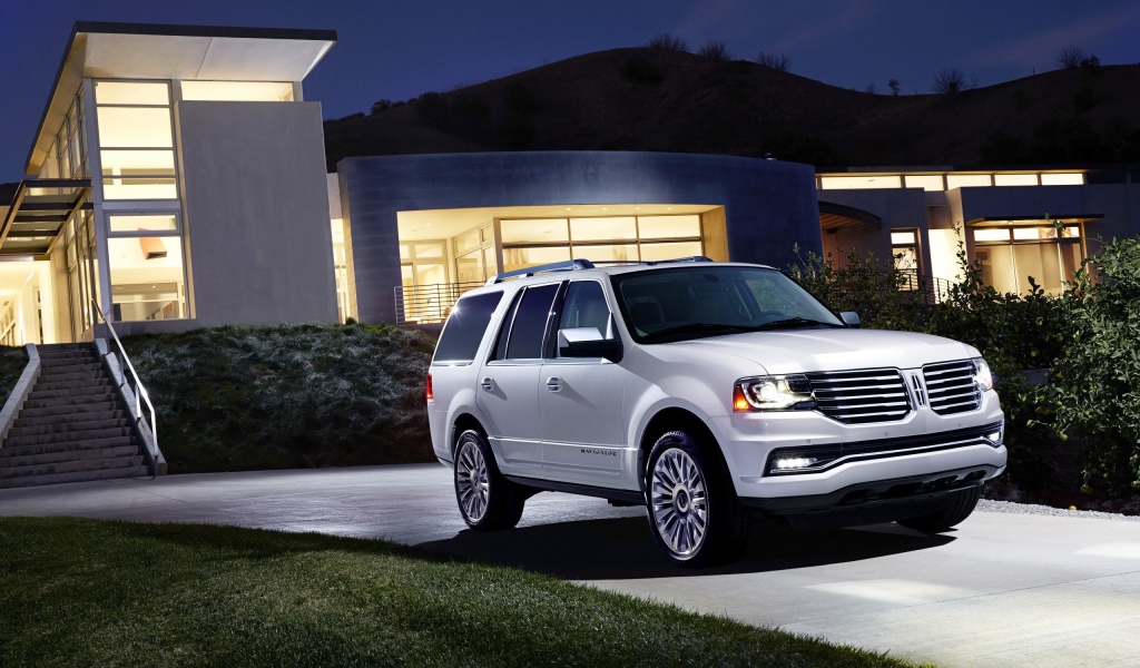 Тест драйв автомобиля Lincoln Navigator 2014
