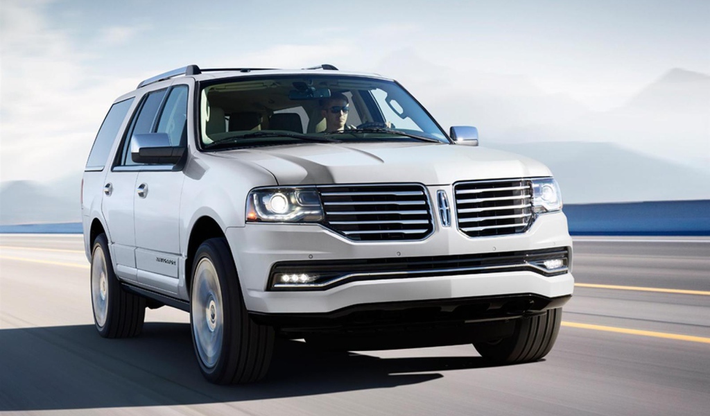 Тест драйв автомобиля Lincoln Navigator 2015