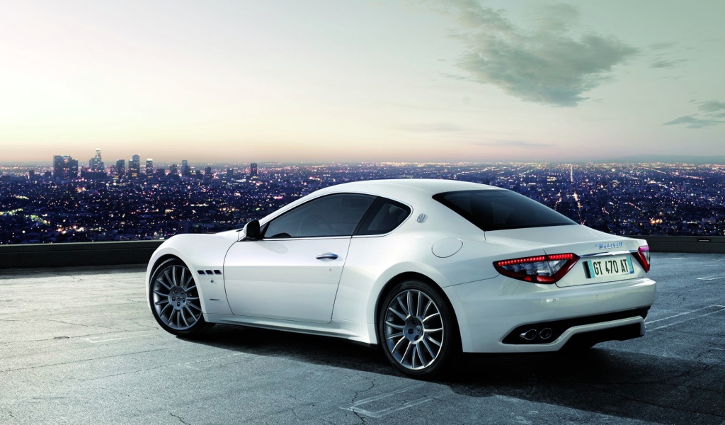 Новый автомобиль Maserati Granturismo