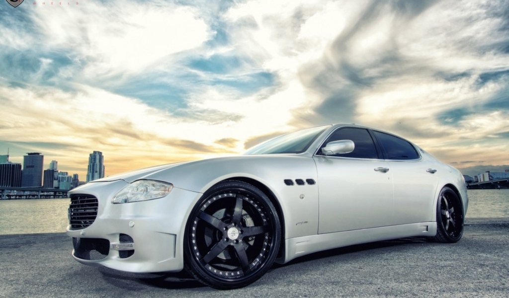 Новый автомобиль Maserati Quattroporte