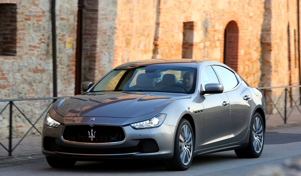 Новая машина Maserati Ghibli