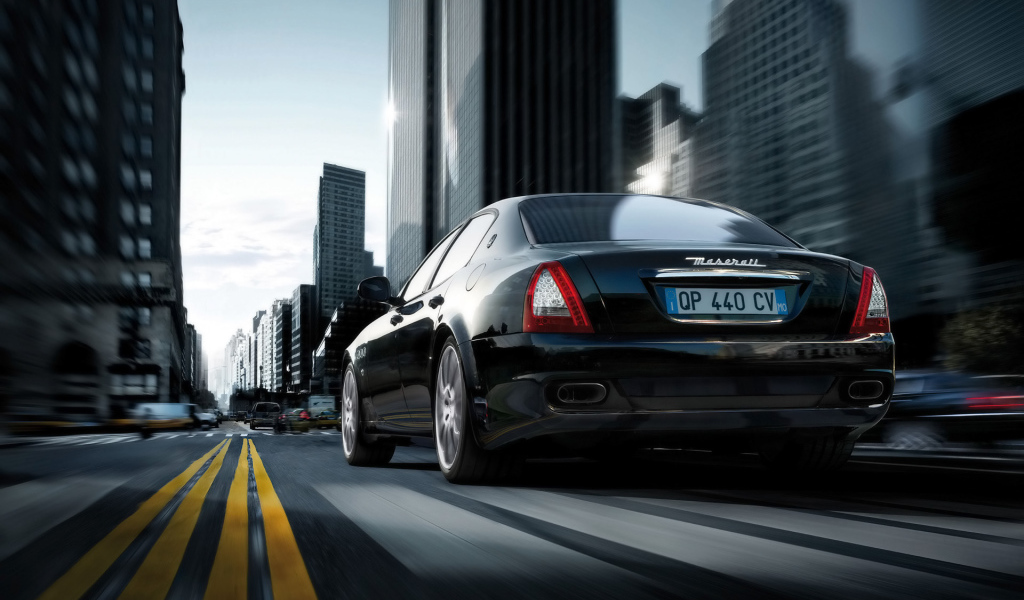 Новая машина Maserati Quattroporte