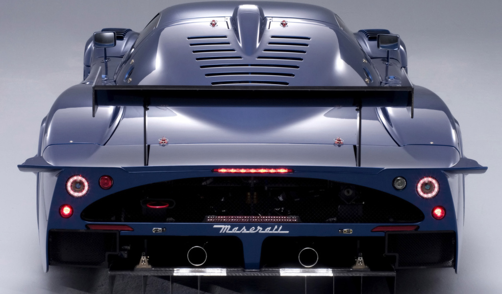 Тест драйв автомобиля Maserati MC12