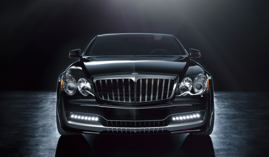 Красивый автомобиль Maybach  2014 в Москве