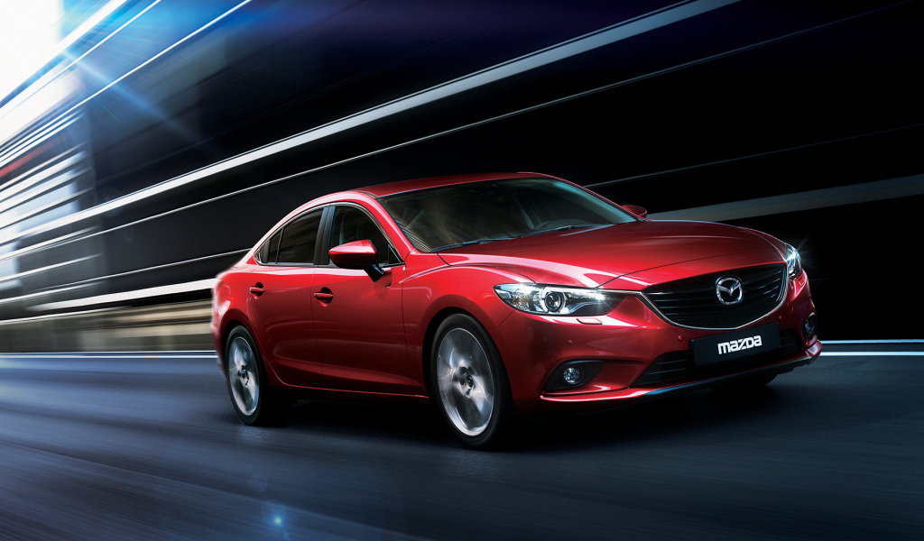 Красивый автомобиль Mazda 6 в Москве