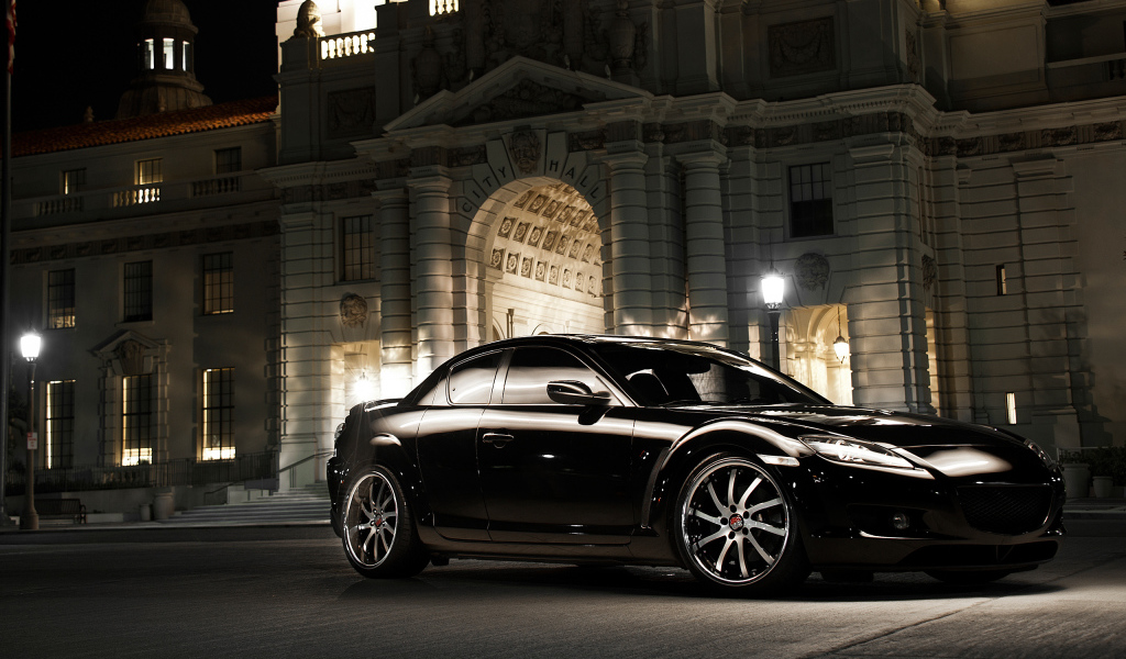 Надежный автомобиль Mazda RX 8