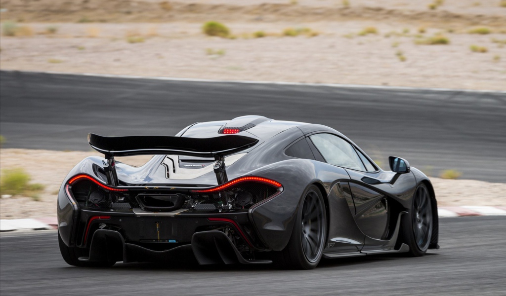 Красивый автомобиль McLaren P1 2014