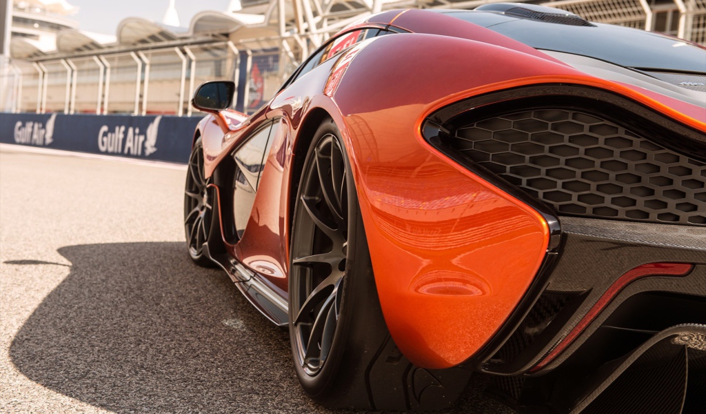 Фото автомобиля McLaren P1 2014