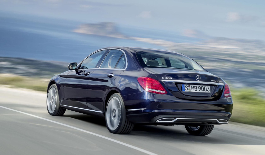 Mercedes C class 2014 в дороге