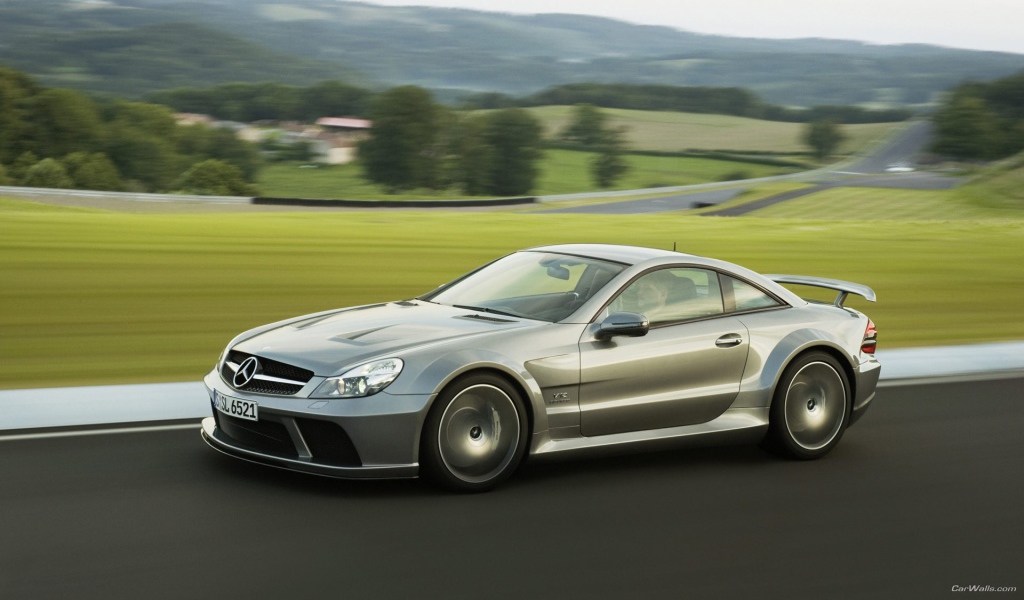 Спортивный Мерседес бенц