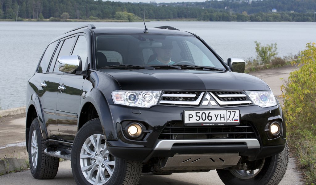 Надежный автомобиль Mitsubishi Pajero Sport