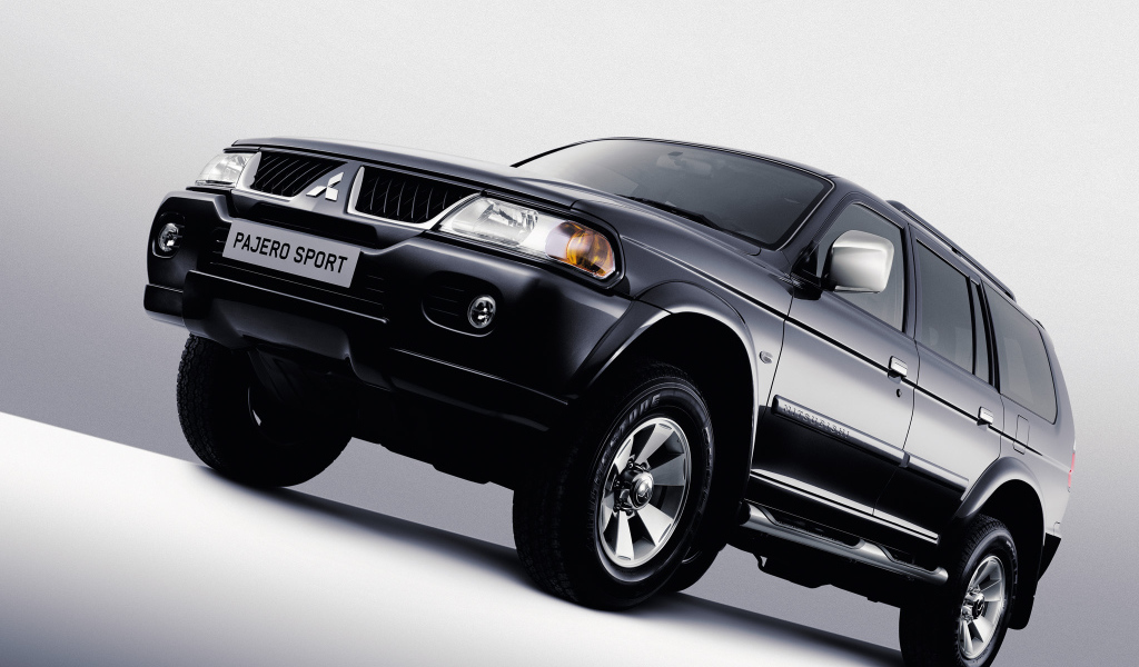 Новая машина Mitsubishi Pajero Sport