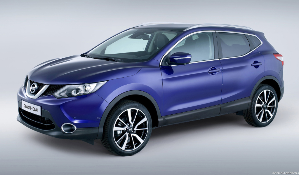 Автомобиль Nissan Quashqai 2014 на дороге