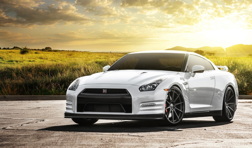 Удивительные Nissan GTR