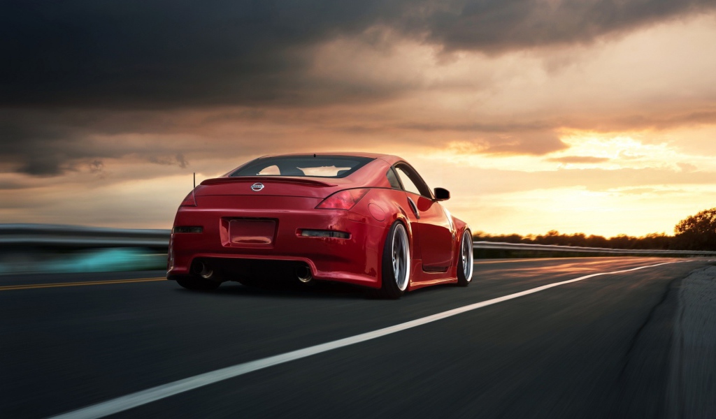 Гоночный Nissan 350Z