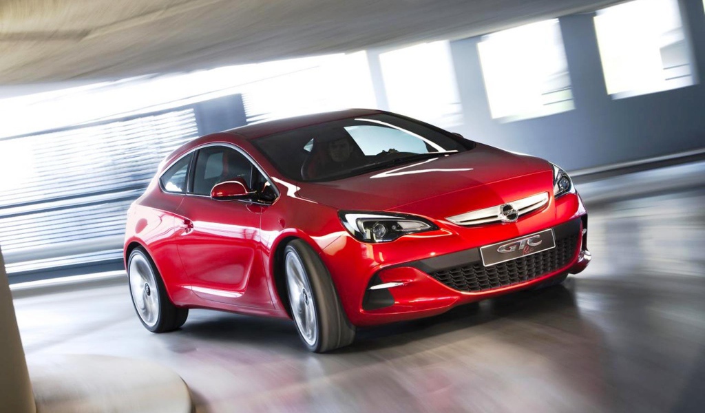 Новый автомобиль Opel Astra GTC 2014