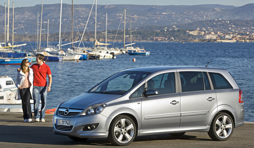 Дизайн автомобиля Opel Zafira