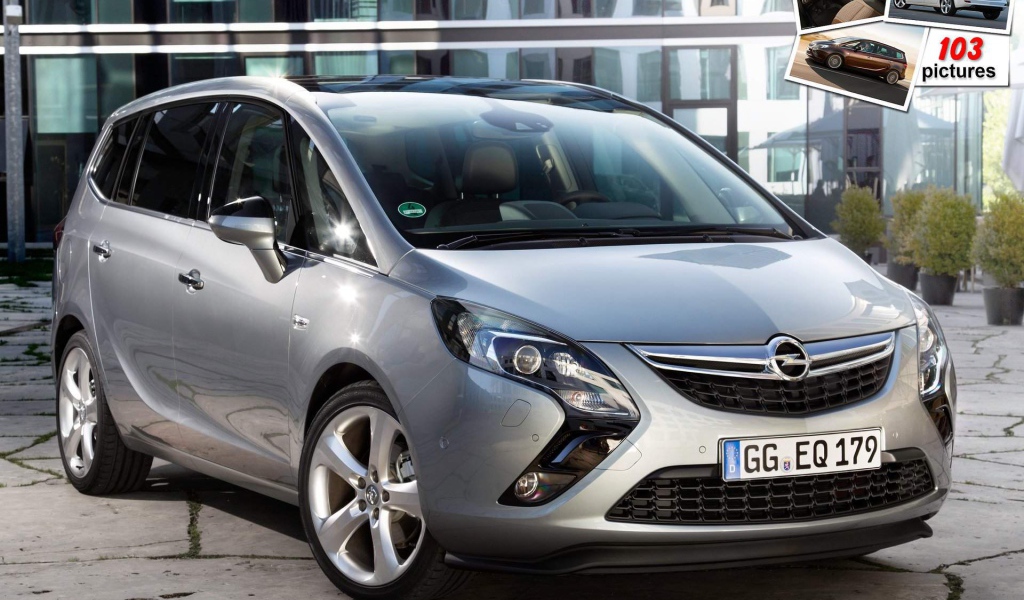 Автомобиль Opel Zafira на дороге