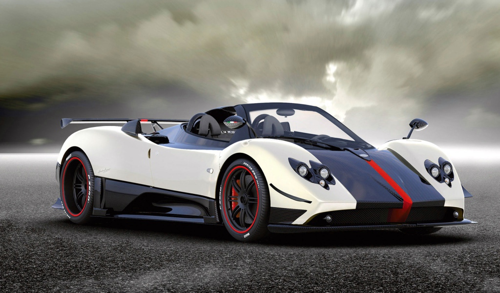 Красивый автомобиль Pagani Zonda в Москве
