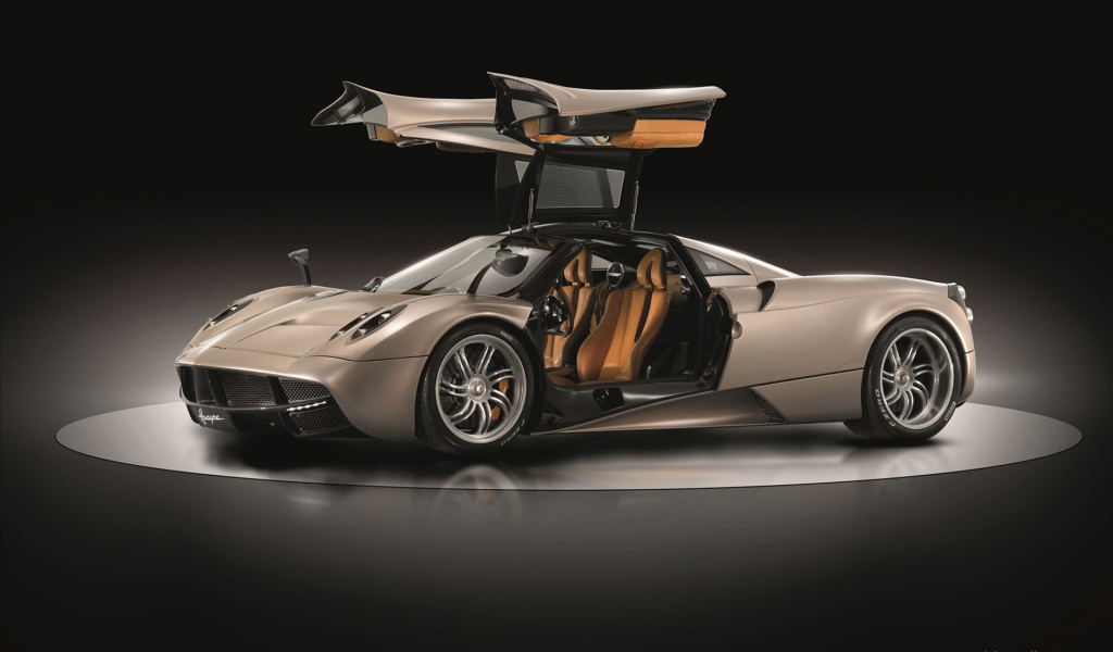 Надежная машина Pagani Huayra