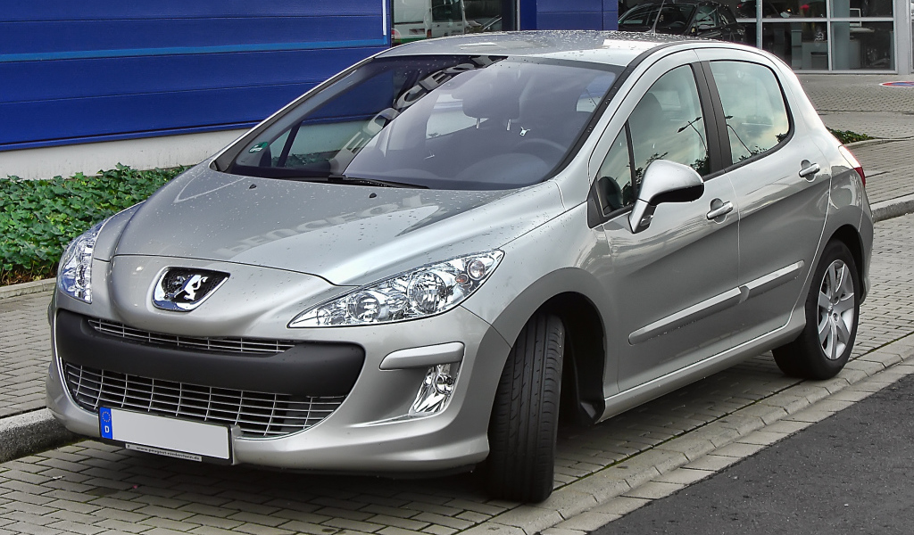 Серый Peugeot 308
