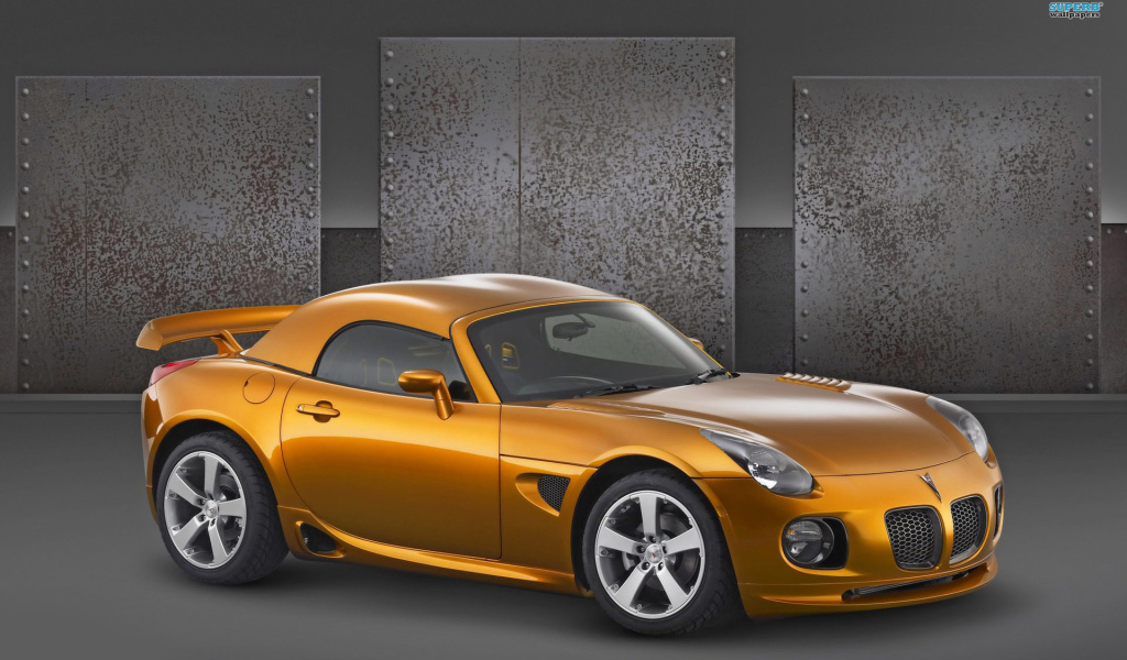 Красивый автомобиль Pontiac Solstice