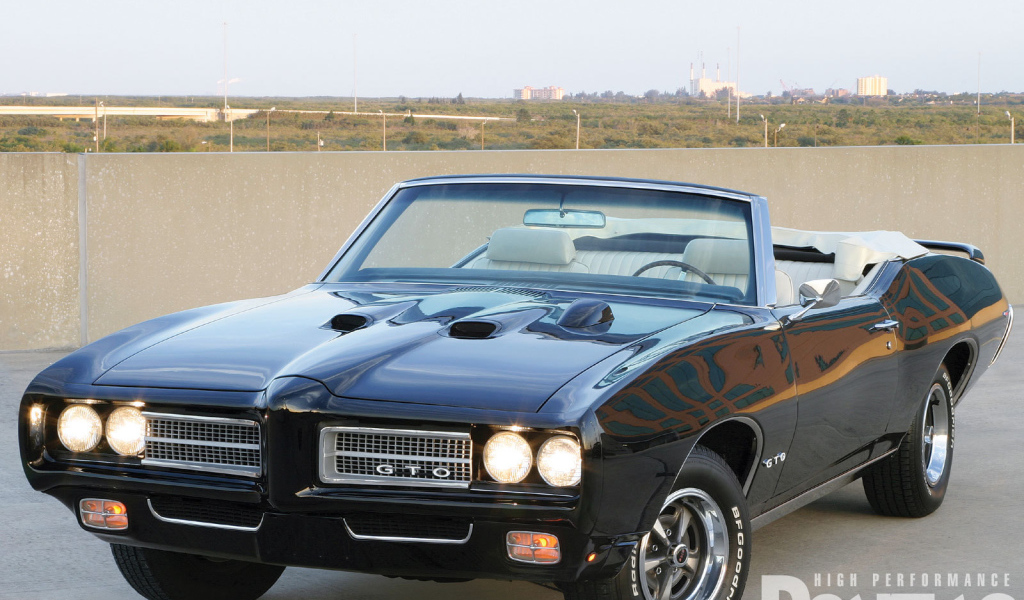 Автомобиль марки Pontiac модели GTO 1969