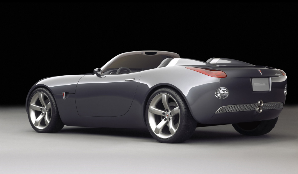 Автомобиль марки Pontiac модели Solstice