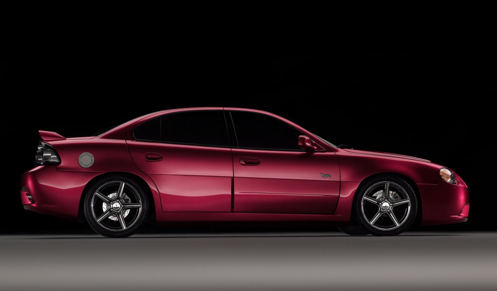 Новый автомобиль Pontiac Grand Am