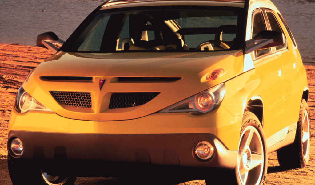 Новая машина Pontiac Aztec