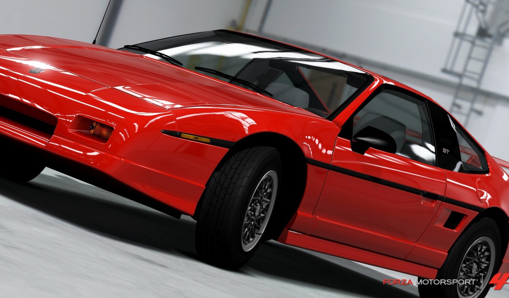 Новая машина Pontiac Fiero