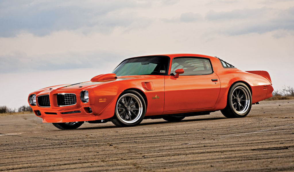 Новая машина Pontiac Trans Am